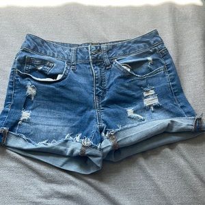 SO Shortie ripped denim shorts size 3 juniors